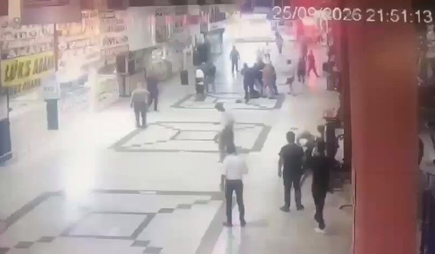 Bilet Parasını Geri İstedi, Burnu Kırıldı!