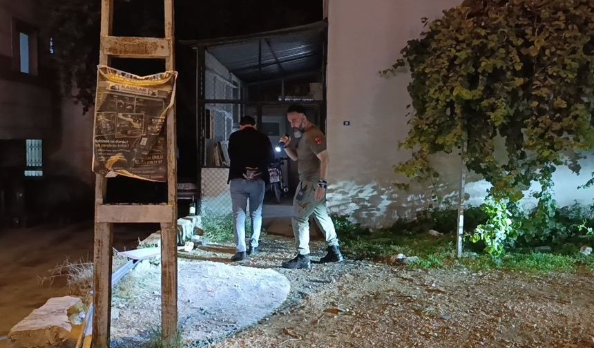 Plakasız Motosikletle Geldi, Bir El Ateş Edip Kayıplara Karıştı