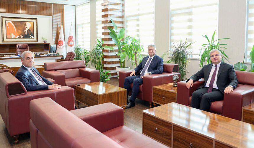 Vali Yavuz’dan Çelikkol Ve Kahveci’ye Ziyaret