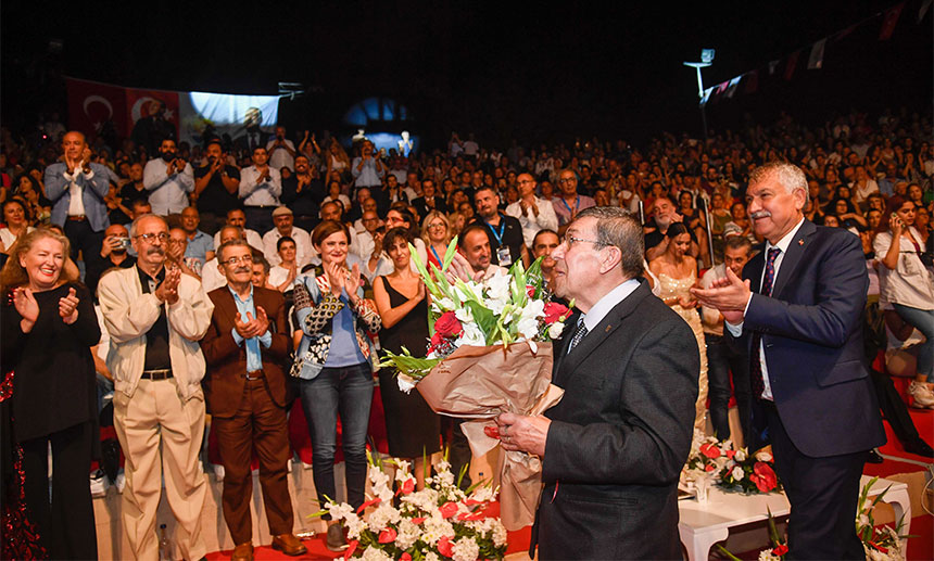 Uluslararası Adana Altın Koza Film Festivali Emek Ödülleri verildi