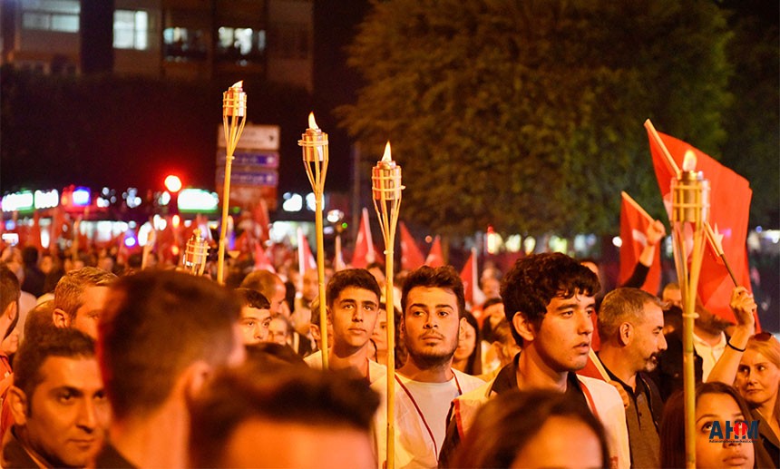 Adana'da Cumhuriyet Coşkusu Alanlara Sığmadı!