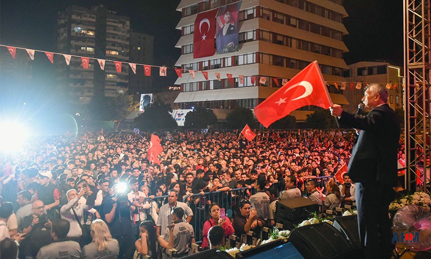 Adana'da Cumhuriyet Coşkusu Alanlara Sığmadı!