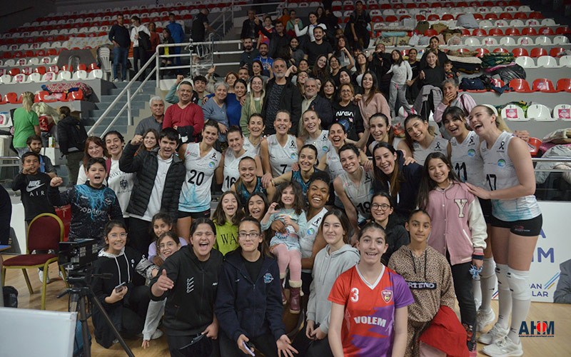 Çukurova Belediyespor Voleybolda Set Vermedi: 3-0