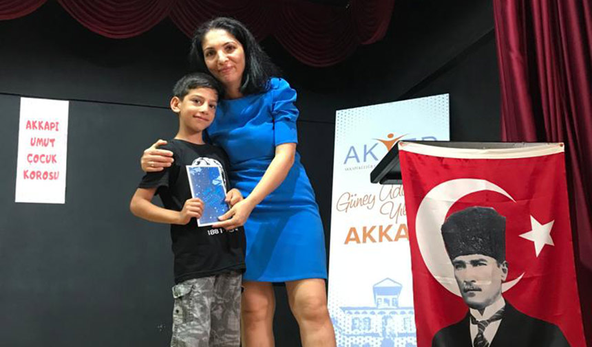 Akkapı İlkokulu Öğretmeni Esra Usluoğlu'ndan "Minik Yıldızlardan Öyküler"