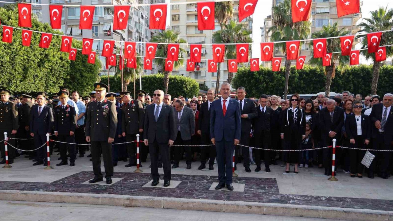 Adana’da hayat Ata için 1 dakikalığına durdu