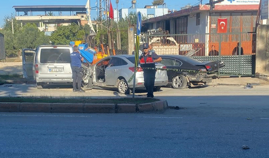 Otomobiline Çarpıp Öldüresiye Dövdüler