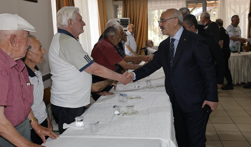 Vali Kosger Bayram Ziyareti