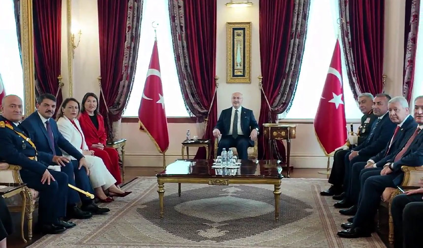 30 Agustos Makam Bayramlasma