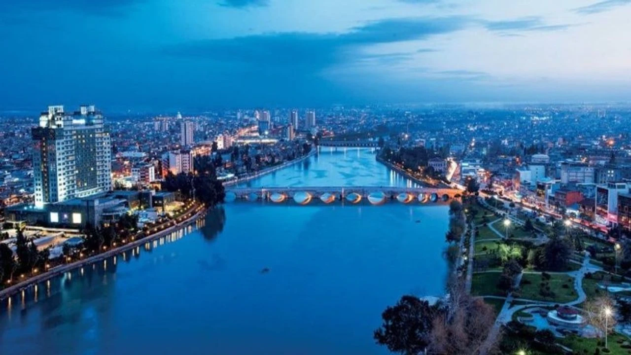 Adana Seyhan Nehri Sehir Kus Bakisi 1739277581