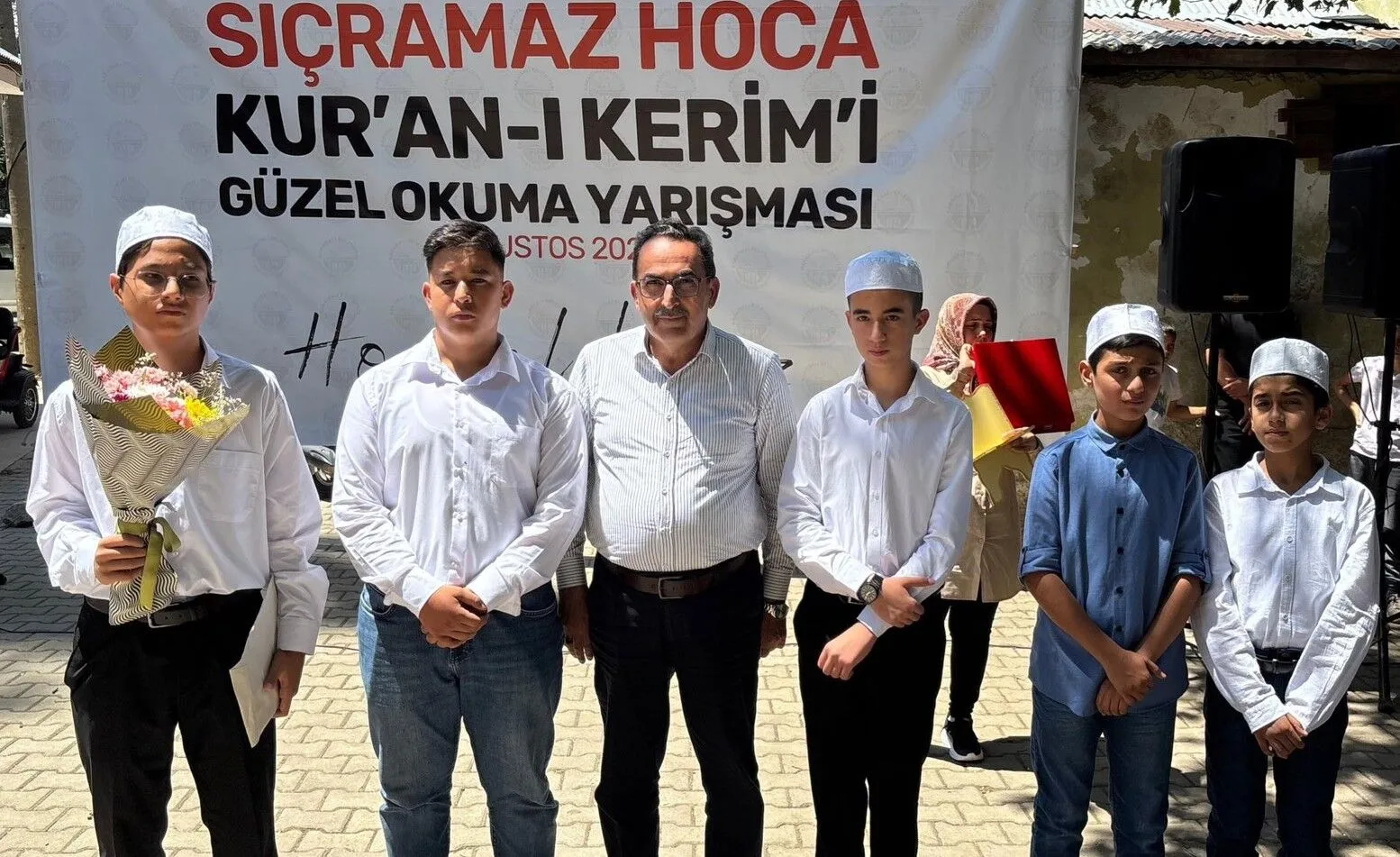 Ak Partili Dogru Karaisalida Esnaf Ve Vatandaslarla Bulustu 1