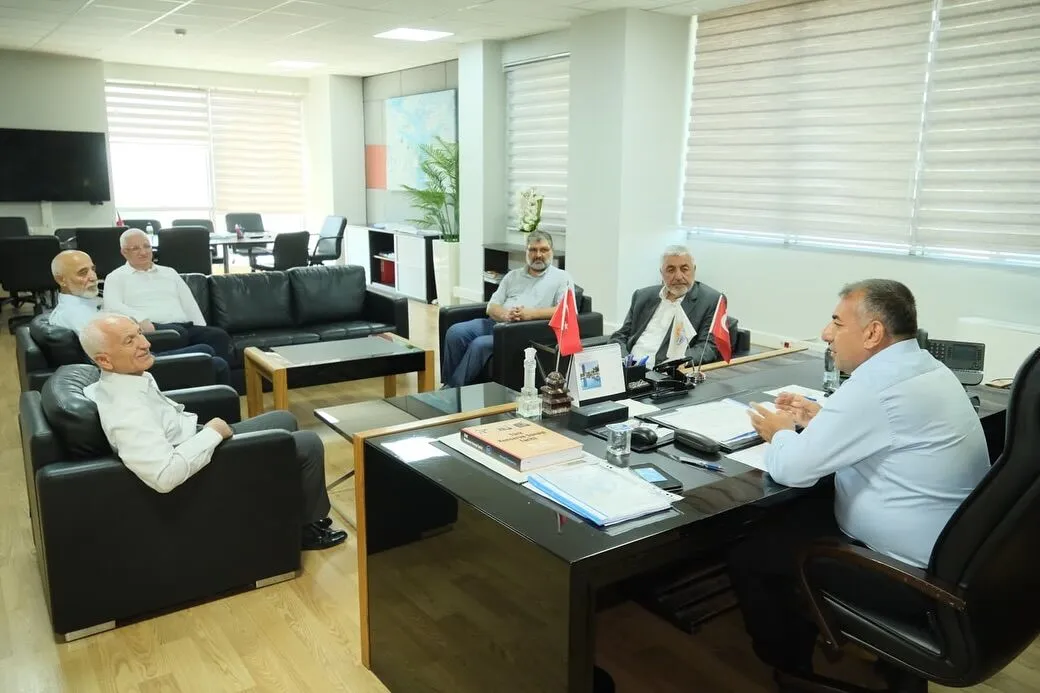 Baskan Vekili Gungor Gecere Yogun Ziyaret Trafigi 3