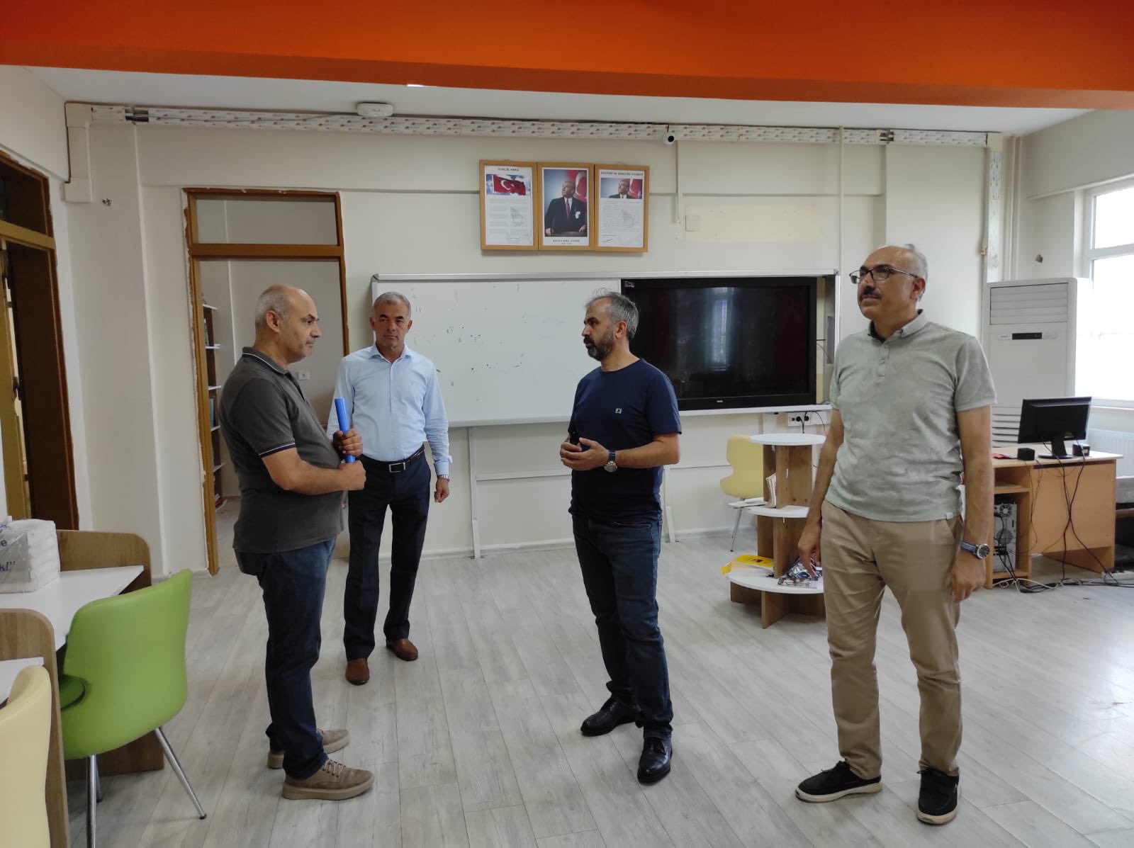 Gyeo0Si X Q A A J3 Q K