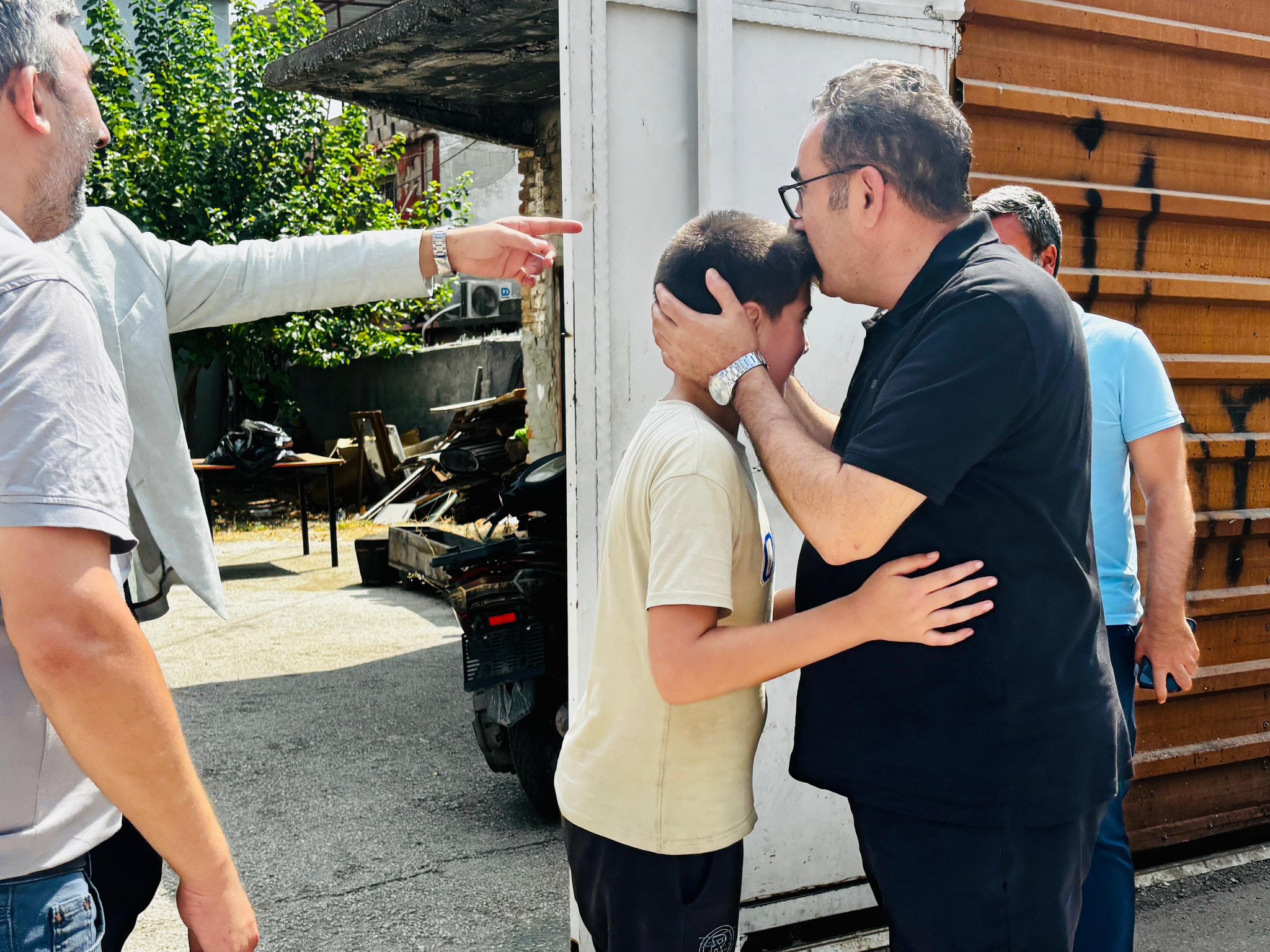 Gz R Tj X V X Y A A K Q Y