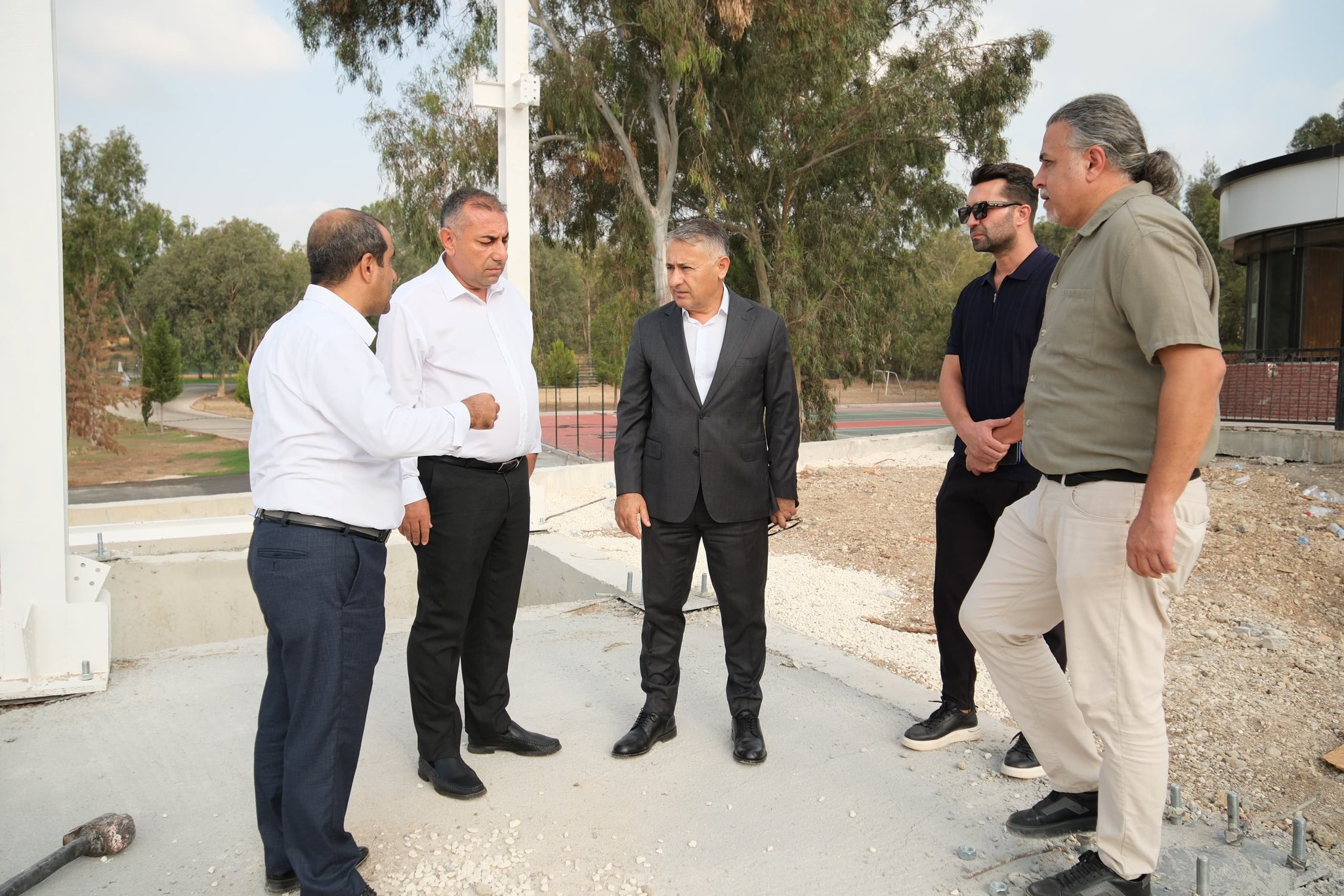 Gz S U Fiu W4 A A M V X