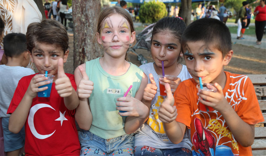 Yuregir Cocuk Senlik