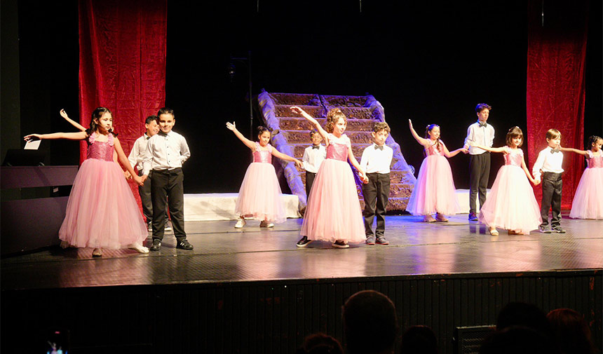 30 Agustıs Dans Seyhan