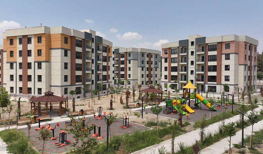 Adana’da Konut Seferberliği Sürüyor Vatandaşlar Yeni Evlerine Kavuşuyorkapak