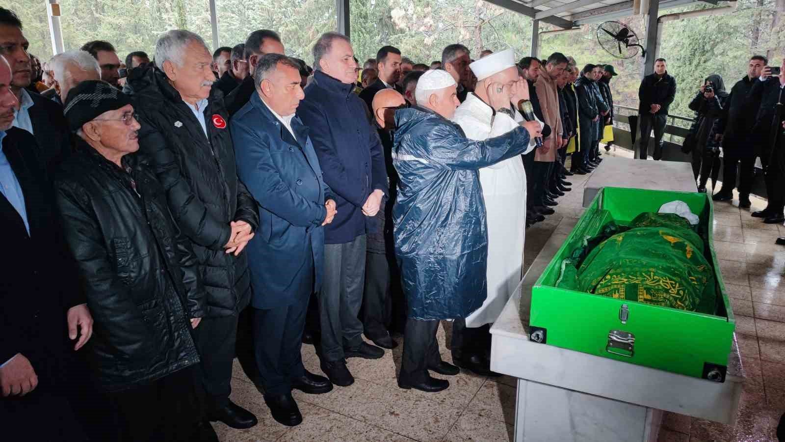 Tamer Dağlı’nın Acı Kaybı: Annesine Veda Etti