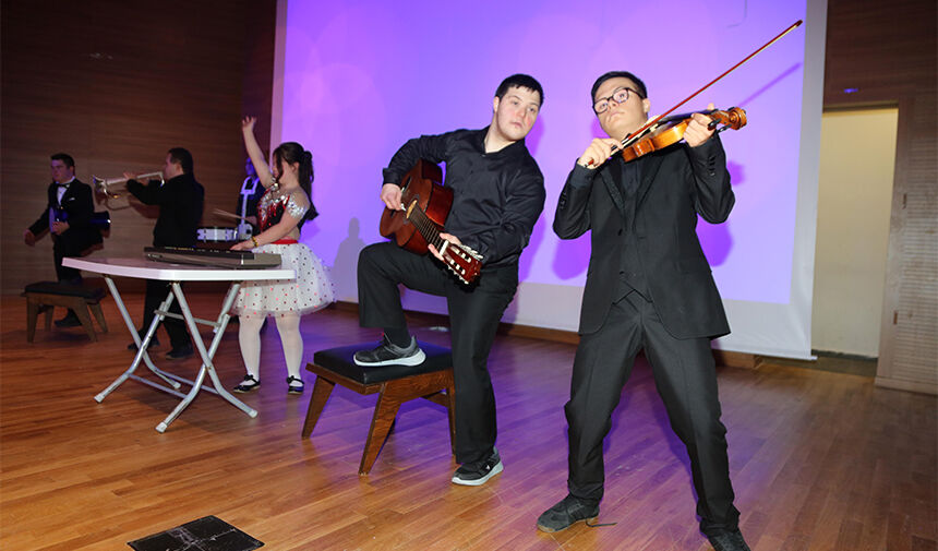 Türkiye’de Bir İlk +1 Orkestrası’ 2