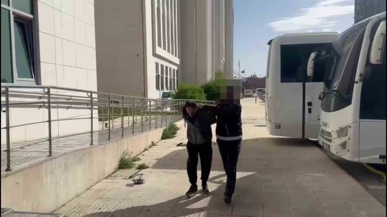 Adana’da Büyük Operasyon! 32 Firari Tek Tek Yakalandı