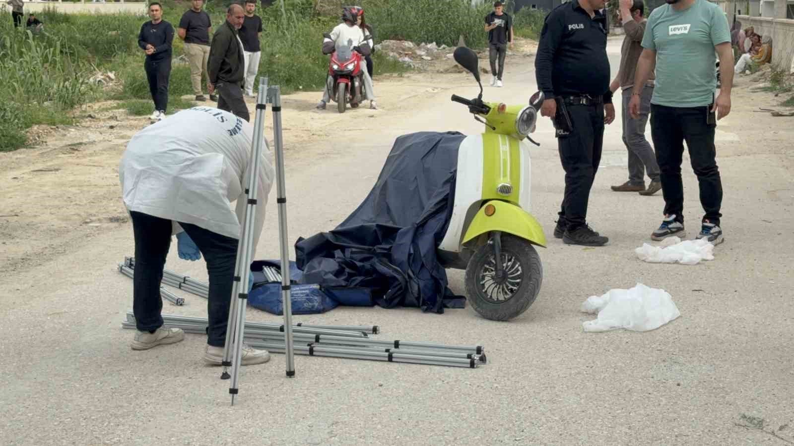 Adana’da Sokak Ortasında İnfaz: Motosiklet Üzerinde Vuruldu!