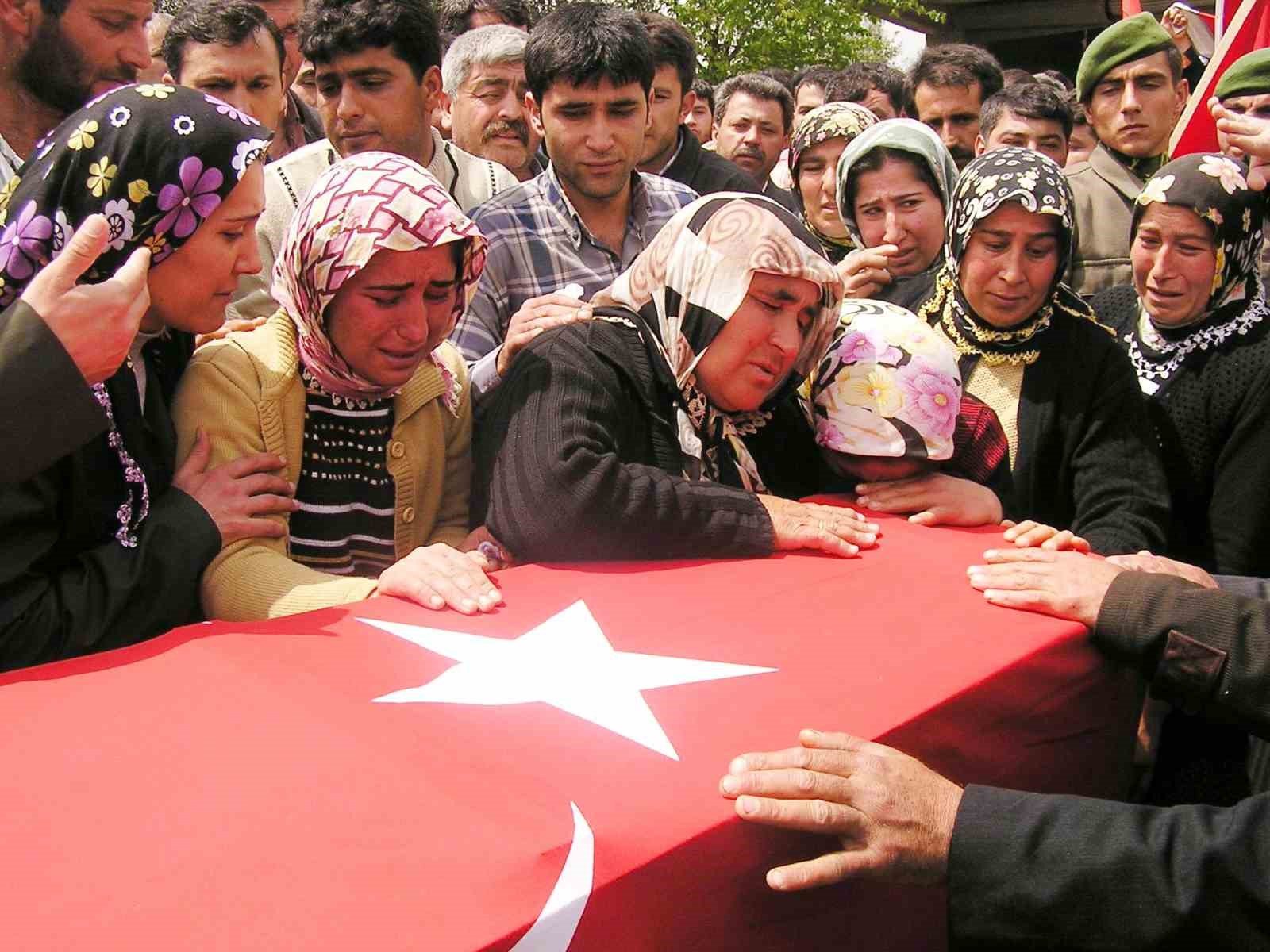 Şehit Annesine Verilen Sözler Tutulmadı! Gözyaşları İçinde Bayıldı