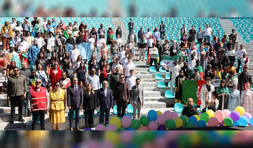 Çukurova Üniversitesi’nde Renkli Şölen Globalfest Başladı 3