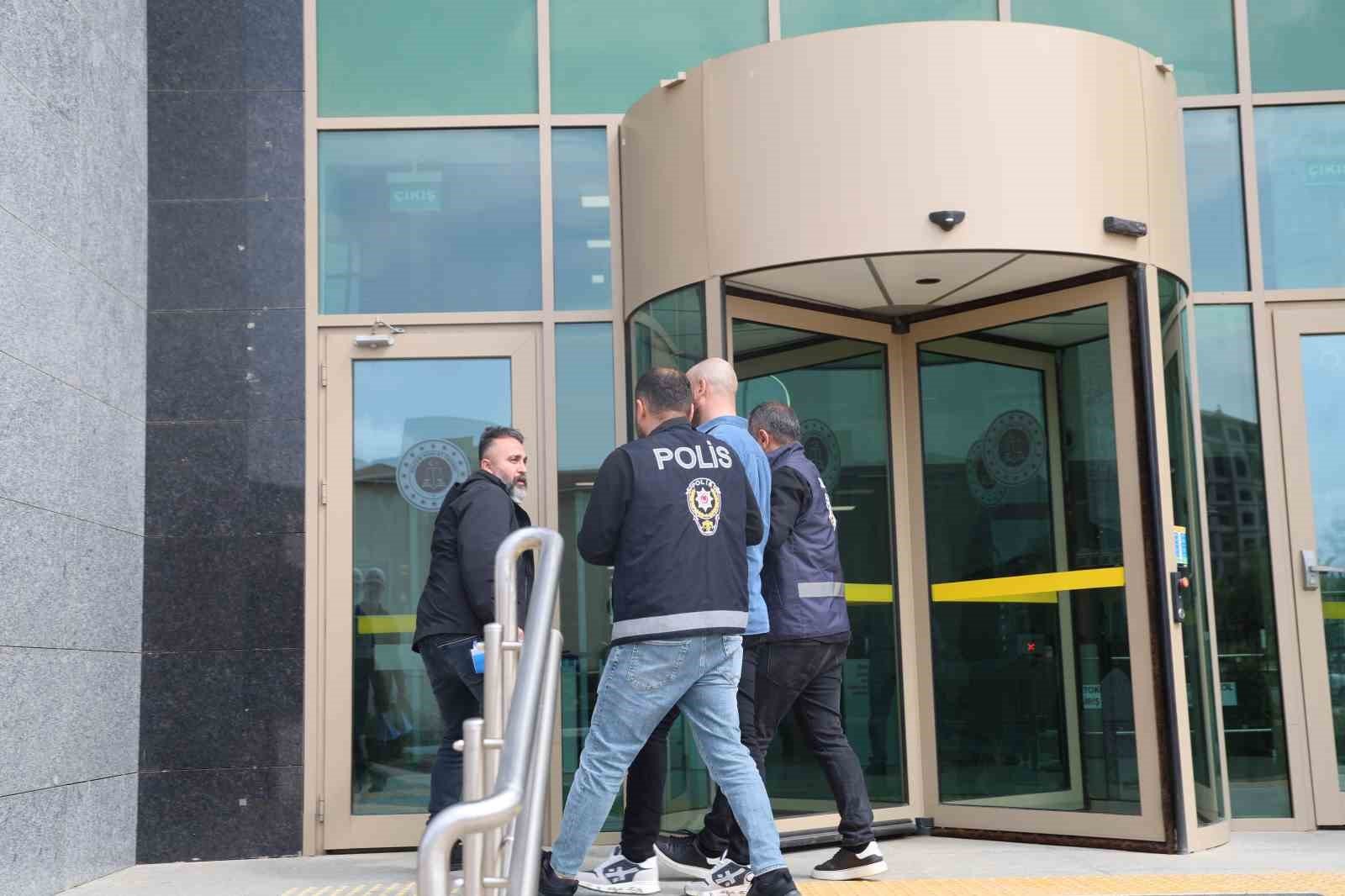 26 Yıl Cezası Vardı: Kozan’da Yakalanan Firari Olay Yarattı