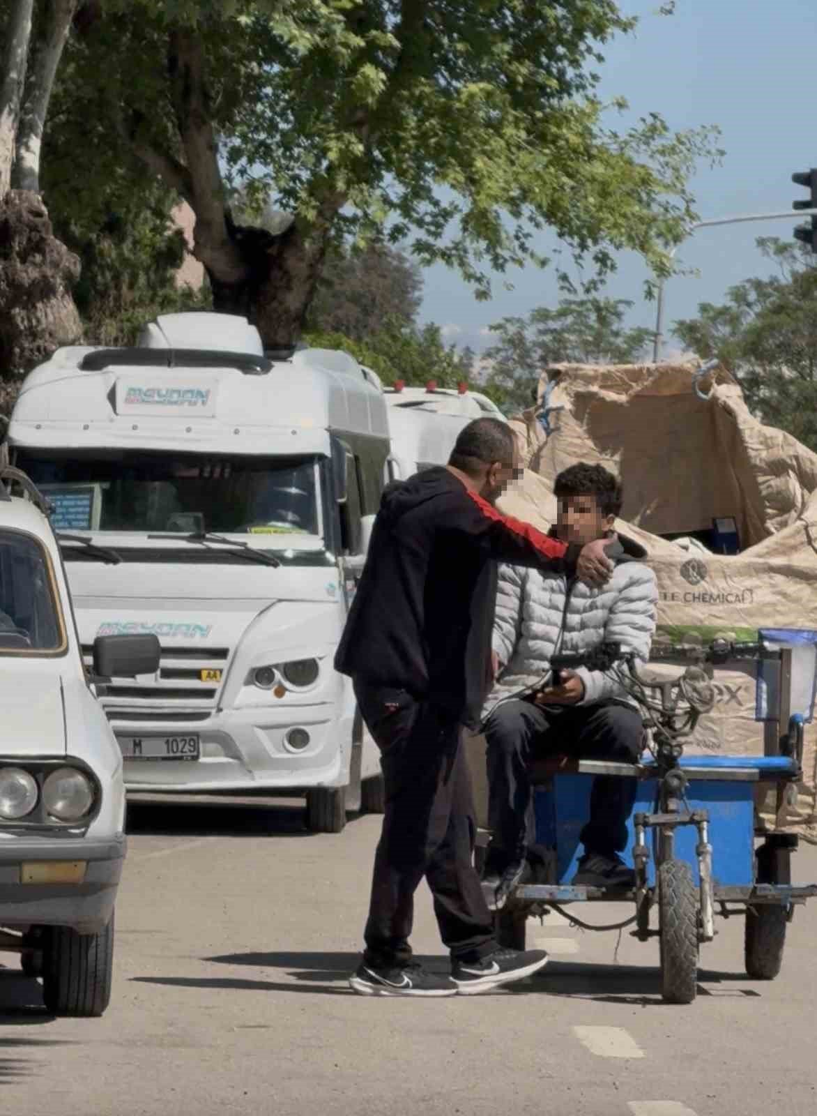 Adana’da Yol Verme Tartışması Büyüdü: Önünü Kesip Meydan Okudu