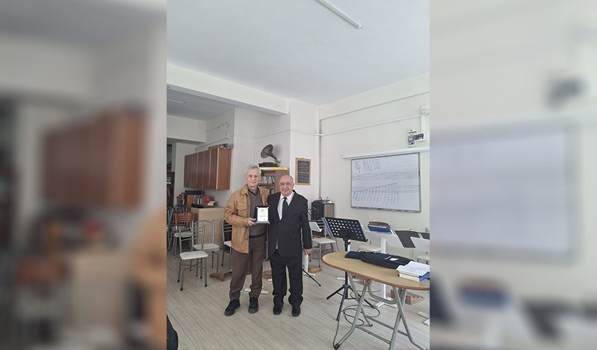 Üç Sanatcıya Armaganları Verildi 2-1