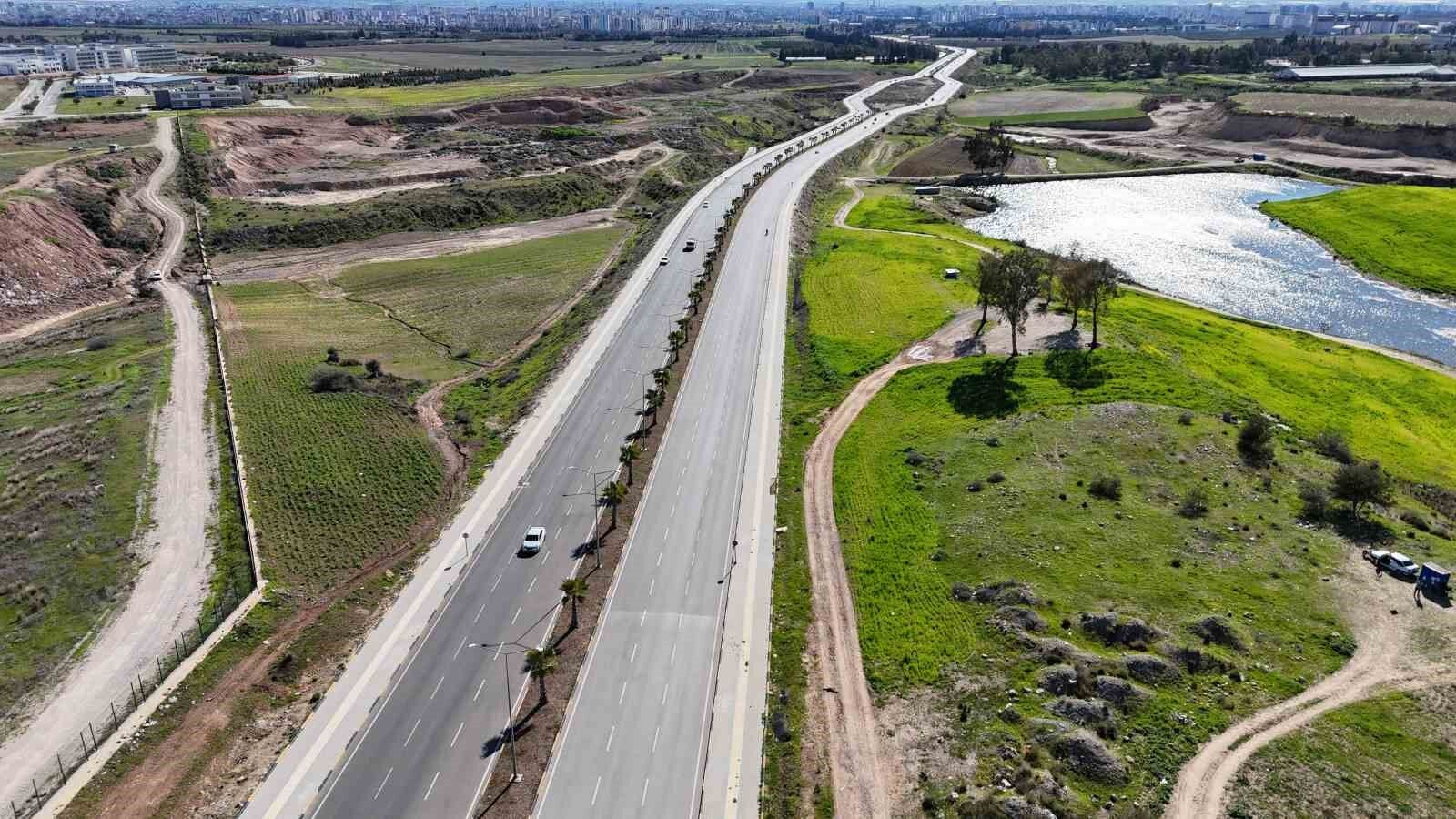 Adana’da Büyük Kriz: “Bu Yolu Hayaletler Mi Yaptı?”