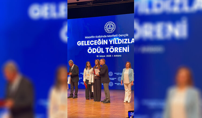 Geleceğin Yıldızları Ödüllerini Aldı 3