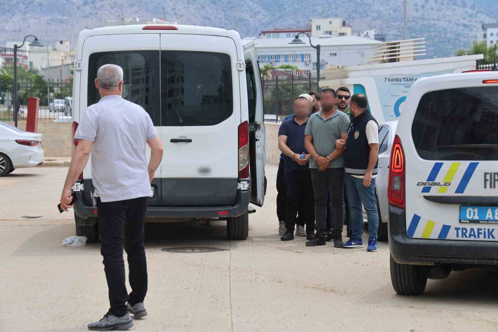 Kozan’da Bayram Arifesinde Kan Aktı: 1 Ölü, 6 Gözaltı