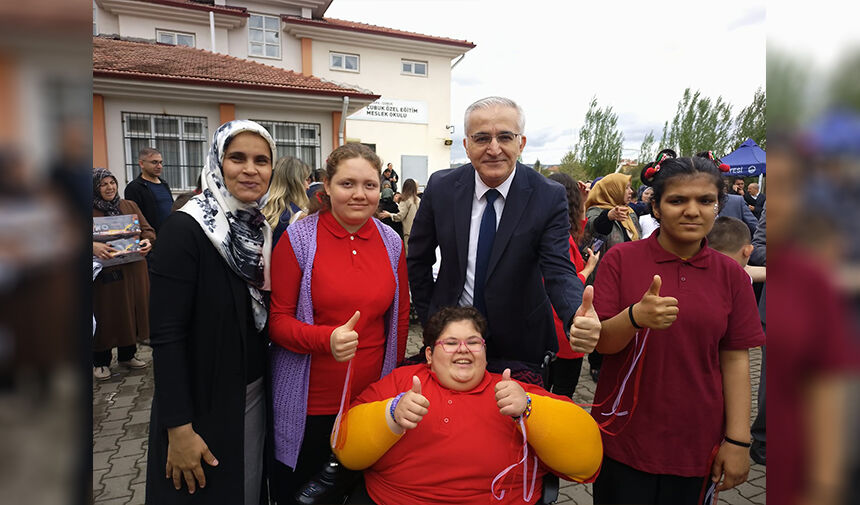 Özel Öğrencilerden Anlamlı Kutlama 4