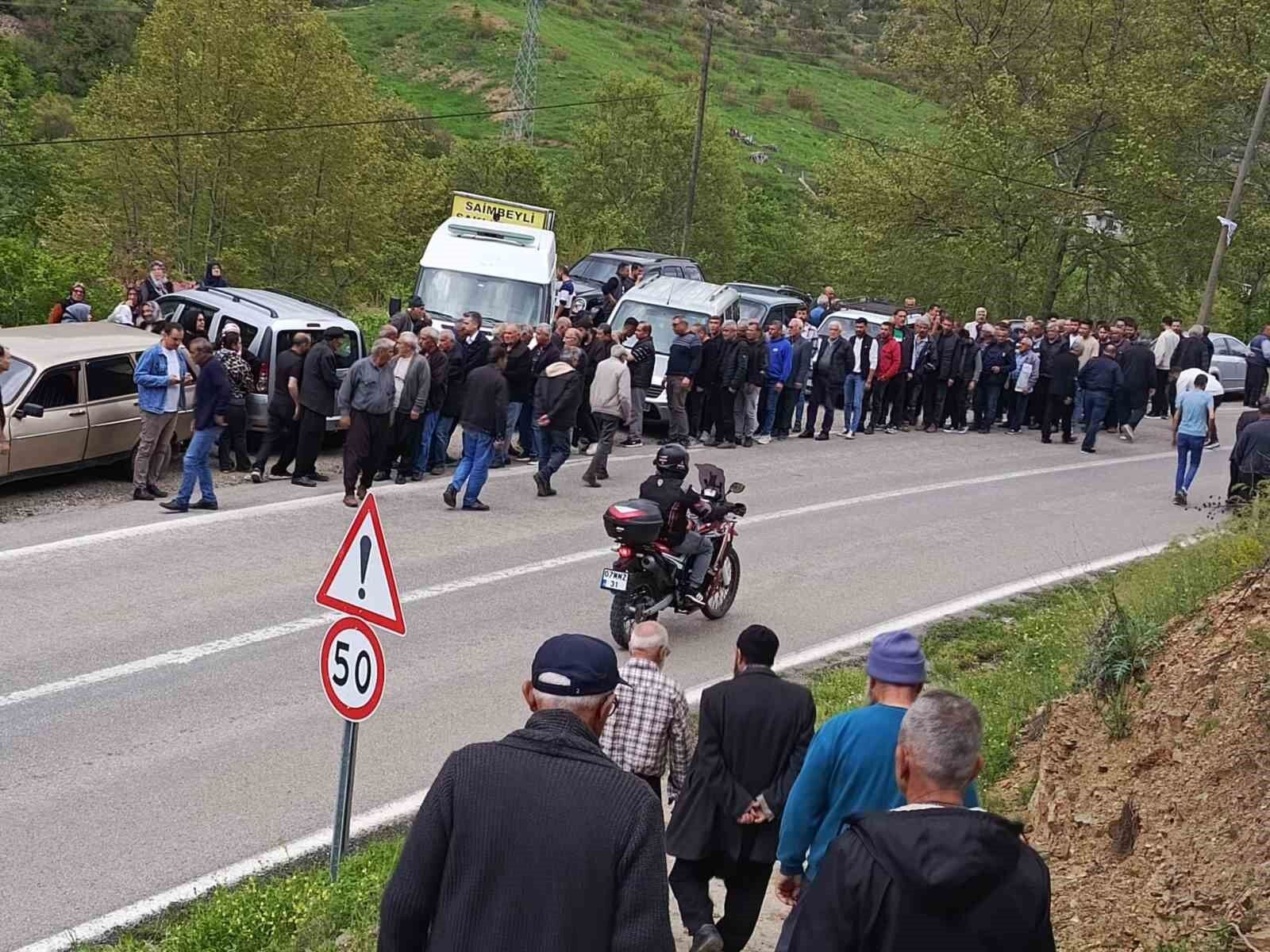 Saimbeyli’de Obruk Şelalesi Faciası! Genç Son Yolculuğuna Uğurlandı