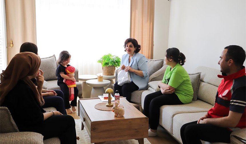 Süreyya Yavuz Hanımefendi’den Anneler Günü Öncesi Duygulandıran Ziyaret
