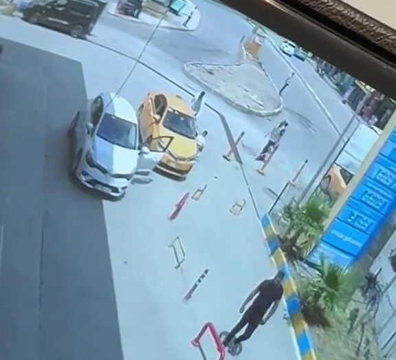 Adana’da Yol Verme Kavgası Dehşeti! Taksiciye 5 Bıçak Darbesi