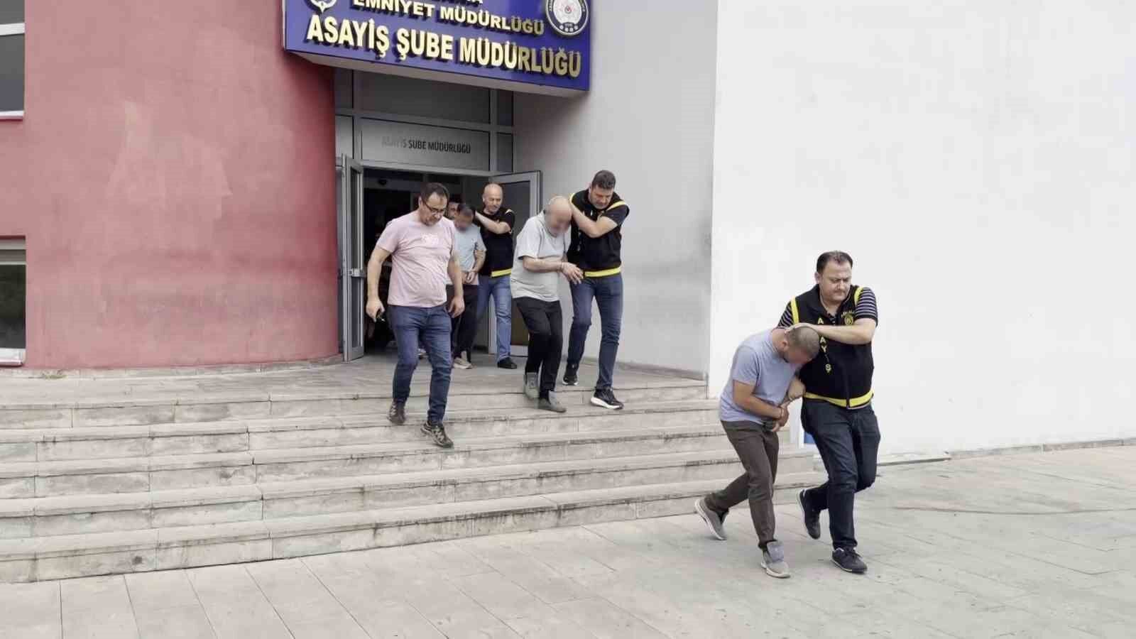 Adana’da Nefes Kesen Operasyon! 9 Firari Tek Tek Yakalandı