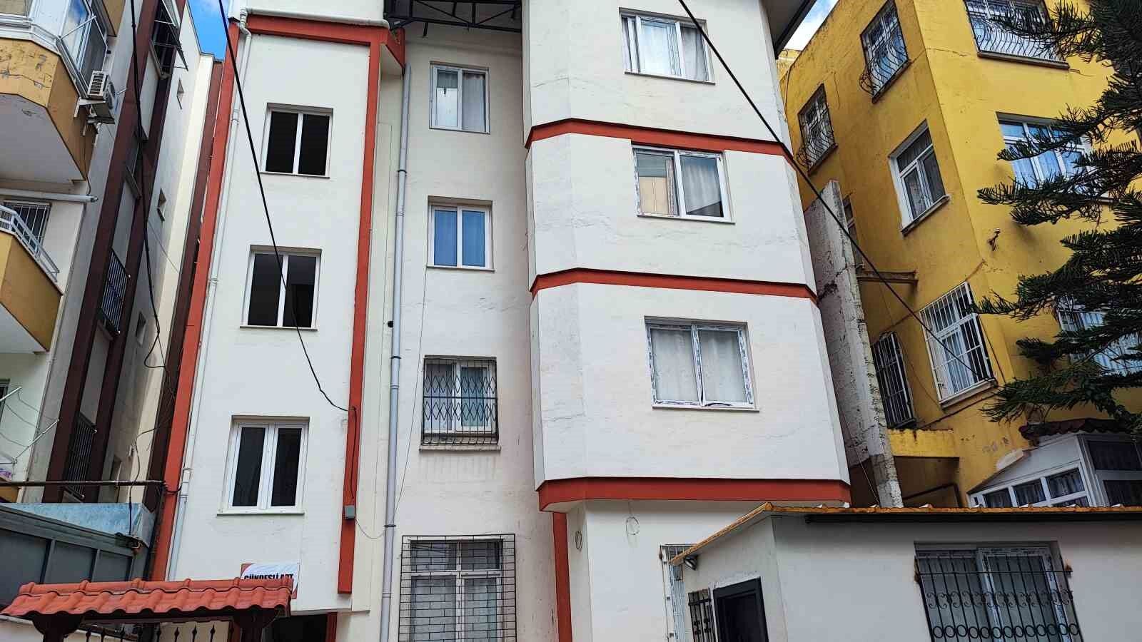 Düğününe 2 Ay Kala Acı Son! Genç Müdür Yardımcısı Evinde Ölü Bulundu