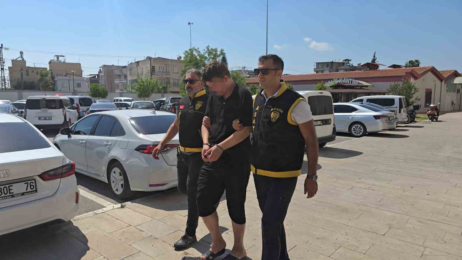 Polisin Dikkatinden Kaçmadı: Kolundaki Dövme Firariyi Ele Verdi