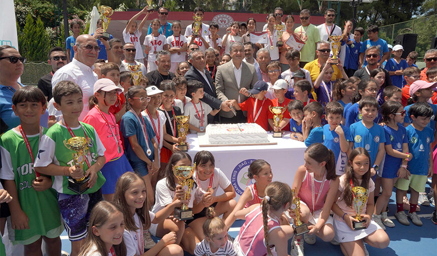 Okul Sporları Tenis Türkiye Birinciliği Tamamlandı 3