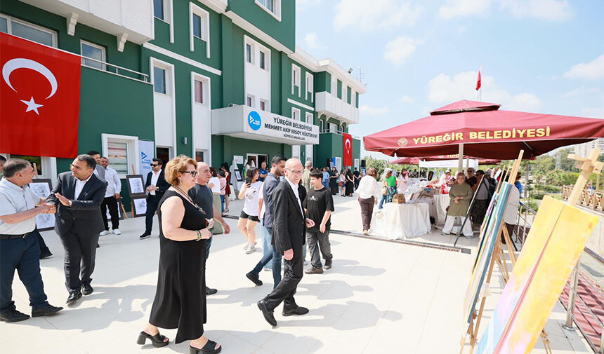 Yüreğir’de Emek Ve Sanat Bir Araya Geldi! Kursiyerlerin Eserleri Hayran Bıraktı 2