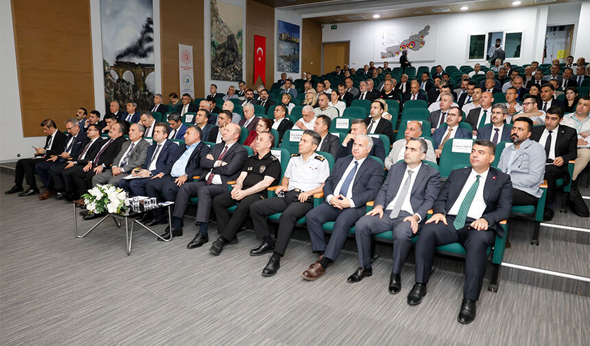 174 Milyar TL'lik Dev Yatırım! Adana'nın Geleceği Masaya Yatırıldı