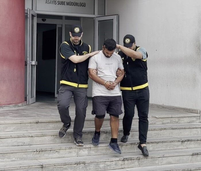 Adana'da Şafak Operasyonu! 22 Firari Hükümlü Tek Tek Yakalandı