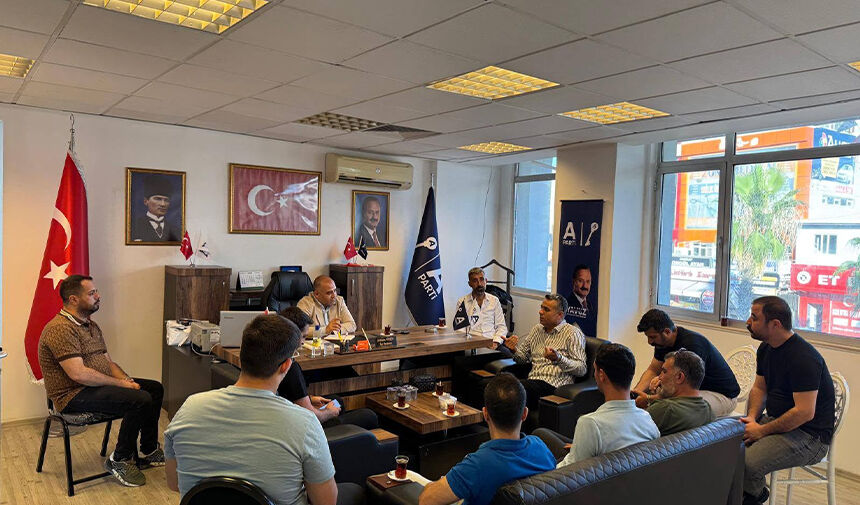 Anahtar Parti Ile Gençlik Vakfı Aynı Masada Dikkat Çeken Mesajlar 2