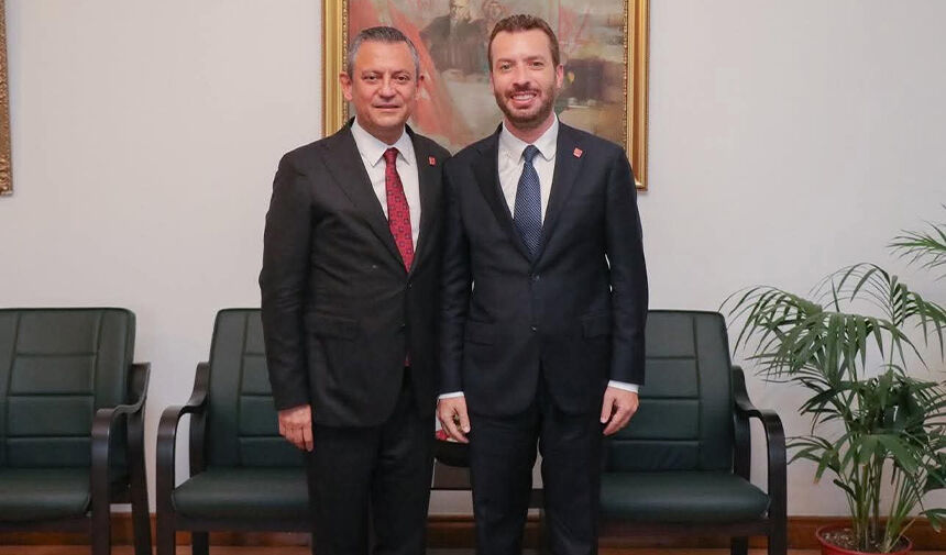 Ceyhan Belediye Başkanı Kadir Aydar C H P'den İstifa Etti, Yeni Partiye Katıldı 6