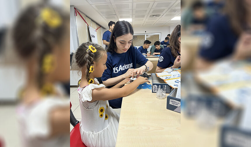 Çukurova Üniversitesi Öğrencilerinden Yürek Isıtan Teknoloji Atölyesi 6