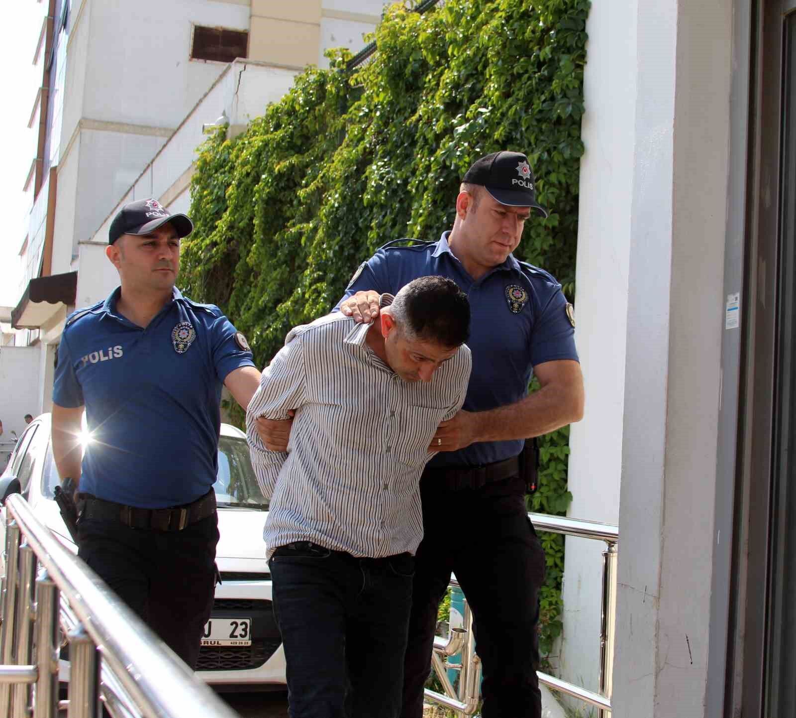 Korktuğu İçin Kaçmış!