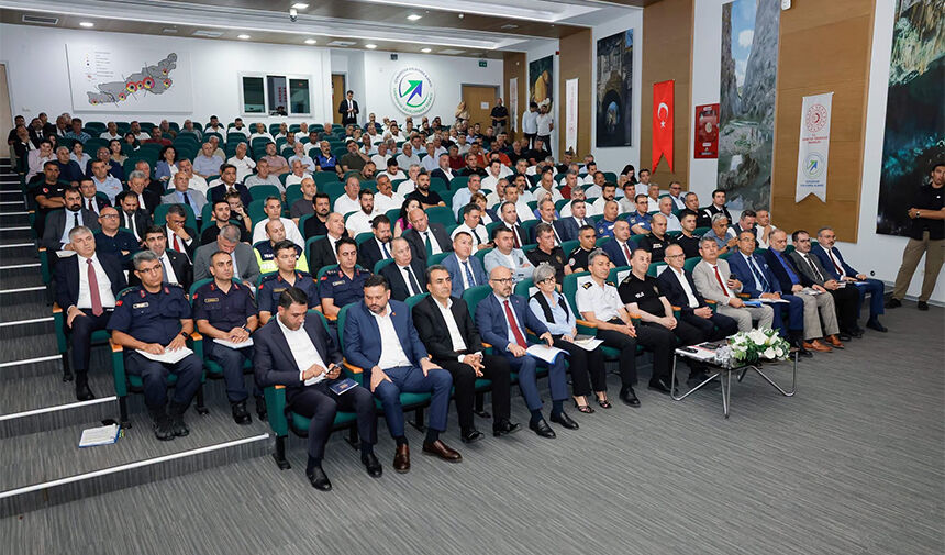 Vali Mustafa Yavuz'dan Mahalle Güvenliği İçin Ortak Mücadele Çağrısı 2