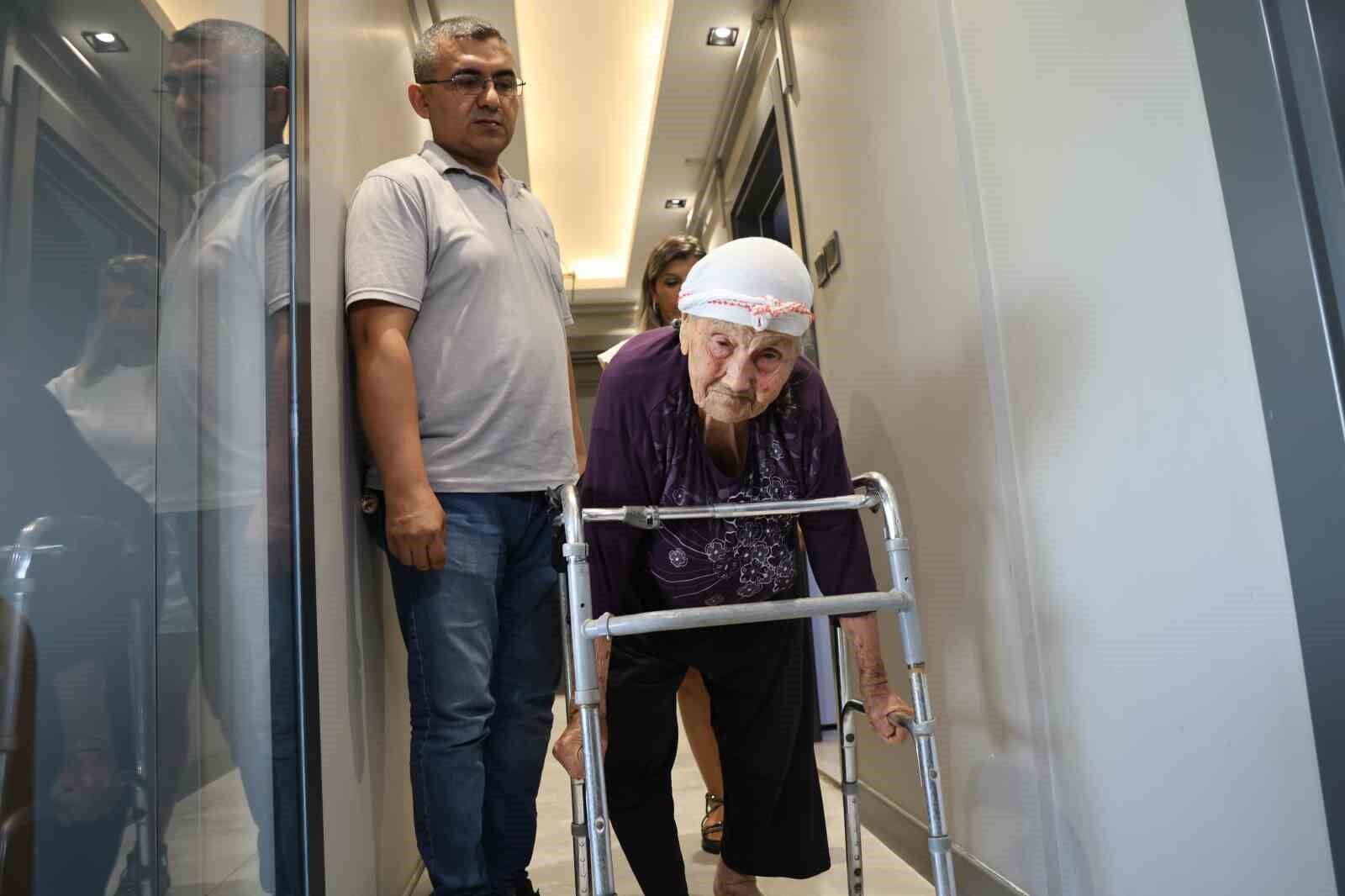 Adana'da 95 Yaşındaki Kadının Feryadı: "Malım Da Canım Da Gitti!"